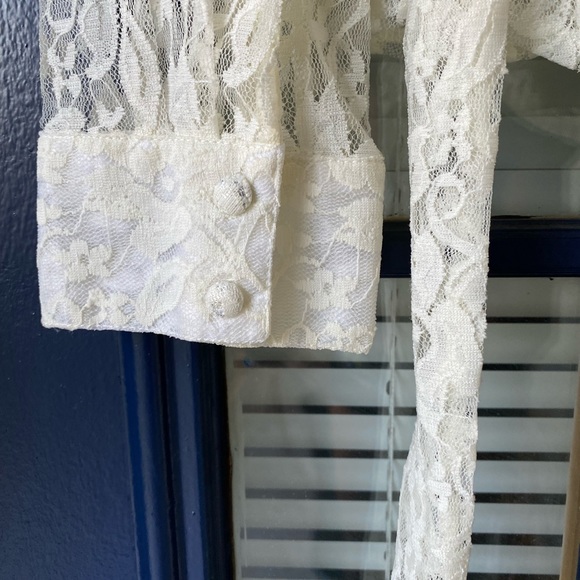 Cream Lace Blouse for work or play NWOT - Picture 2 of 5